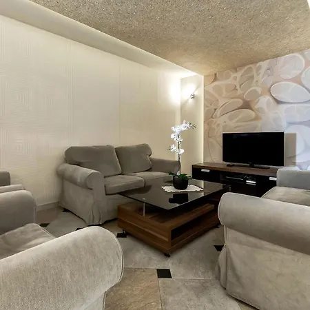Apartmán Ocean View & Heated Pool *
